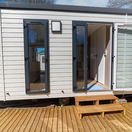 Premium Caravan In With Terrace *