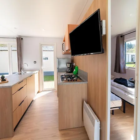 Premium Caravan In With Terrace * Érezée